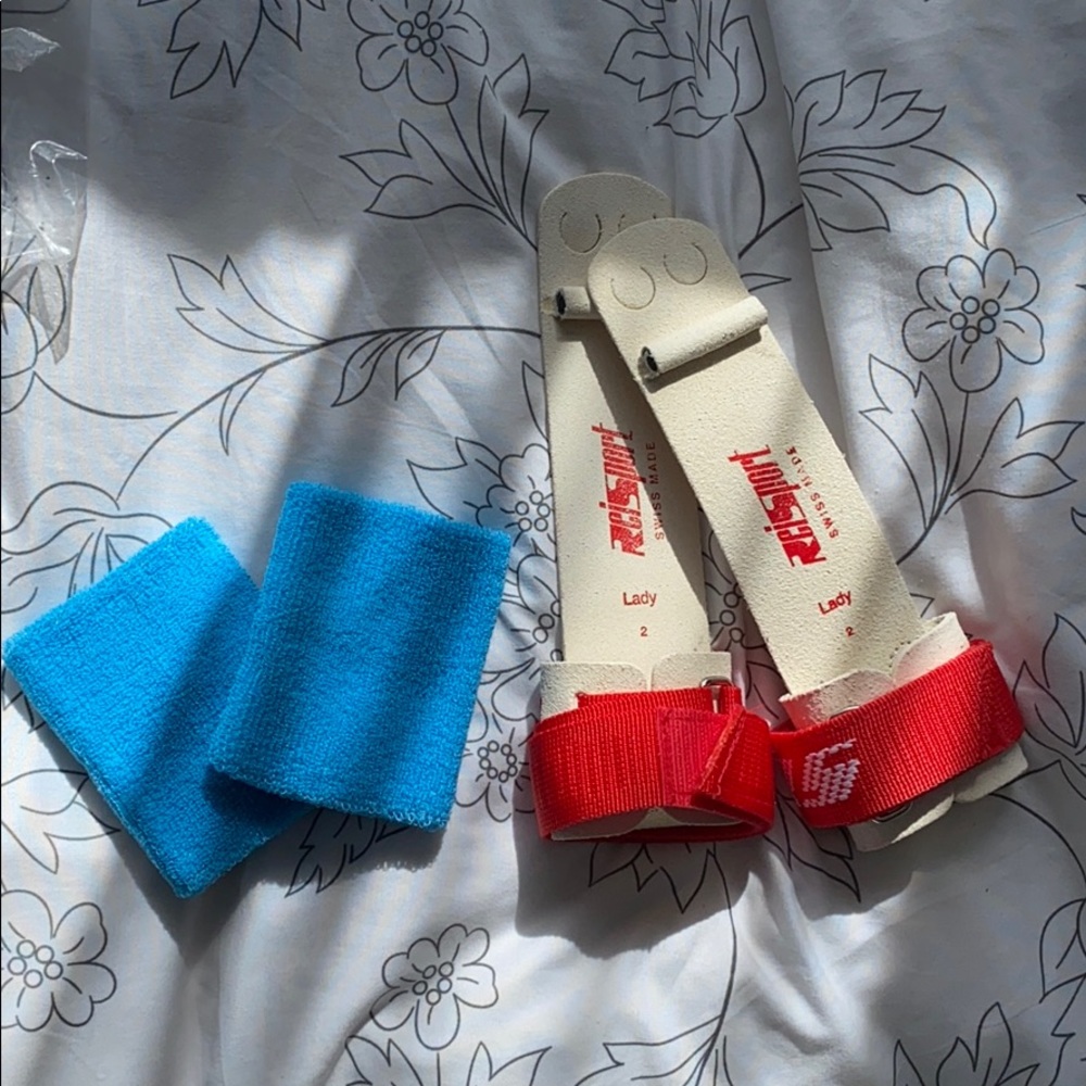 Gymnastics grip set